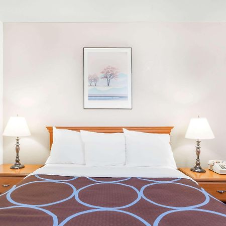 Super 8 By Wyndham Montgomery Maybrook Buitenkant foto